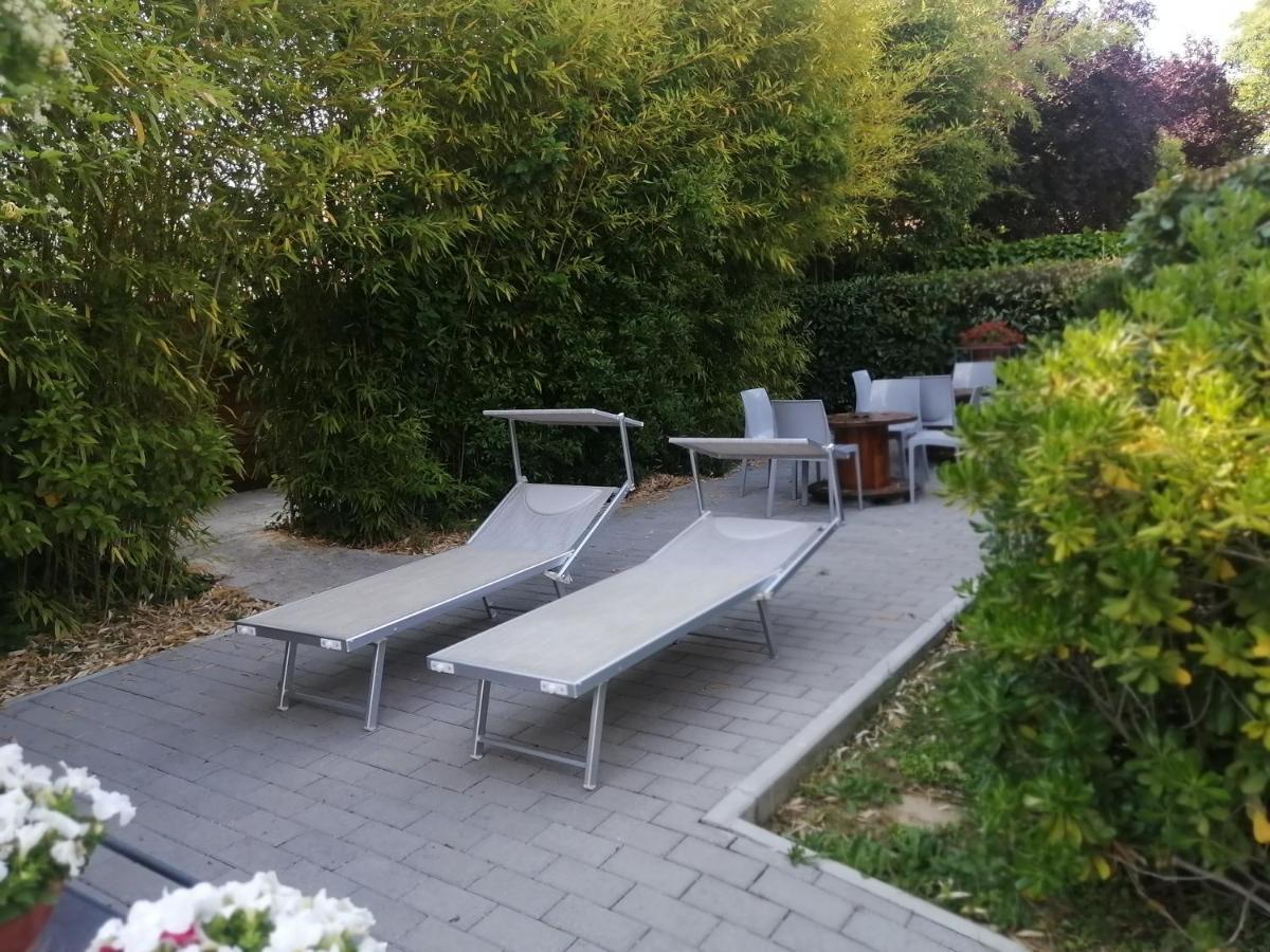 Residence Peloni อาเรซโซ ภายนอก รูปภาพ