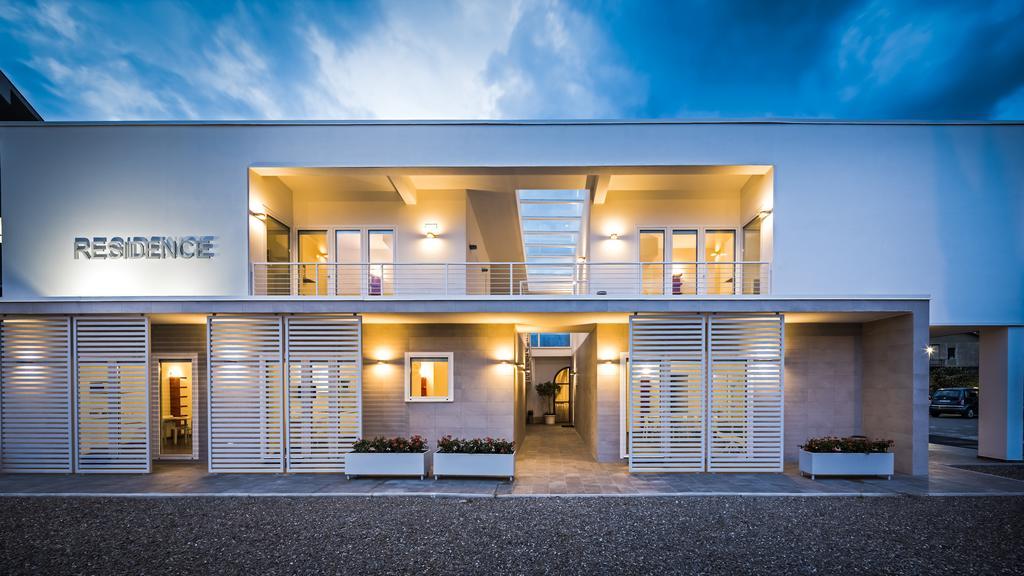 Residence Peloni อาเรซโซ ภายนอก รูปภาพ